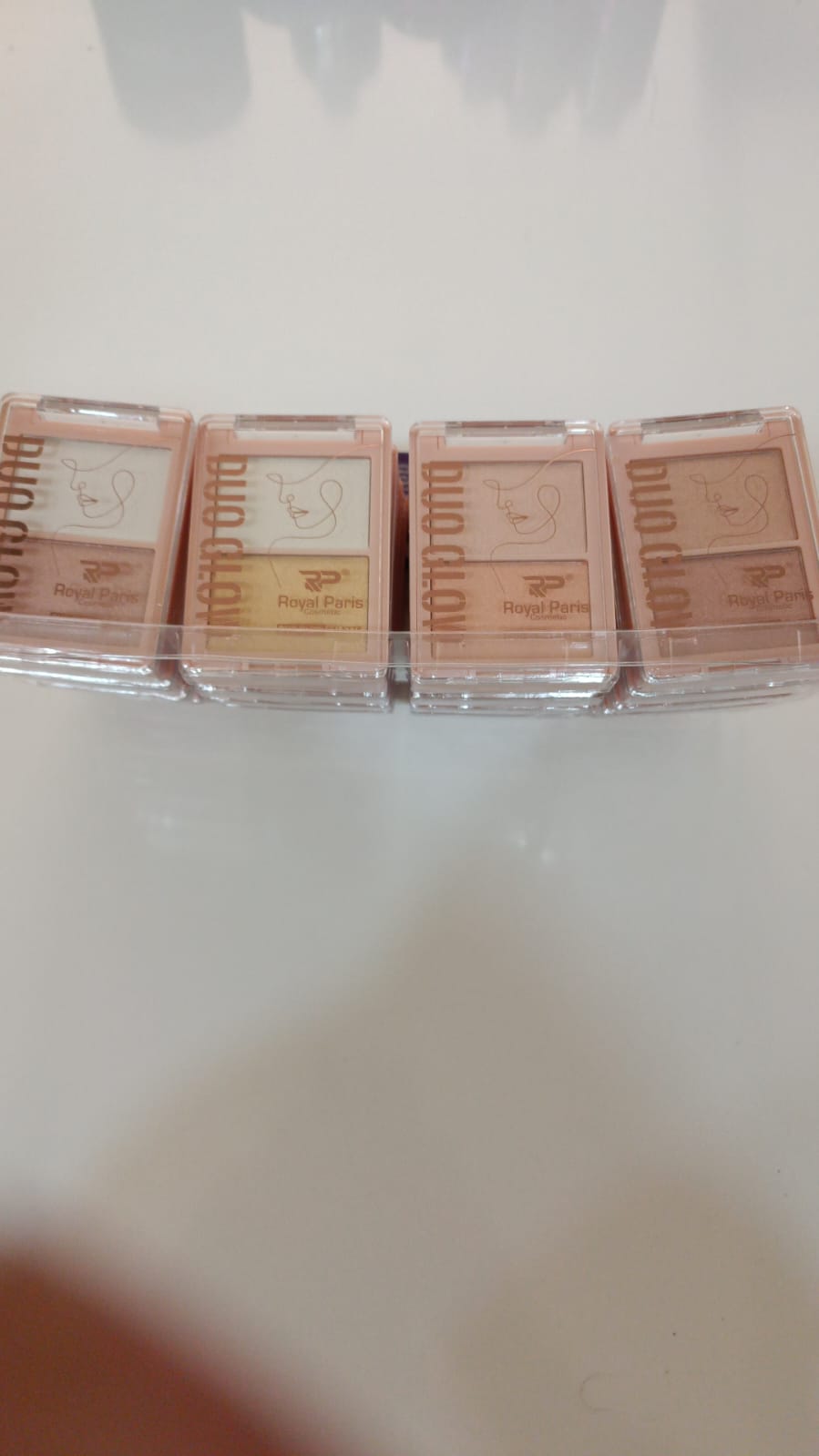 Royal Paris Duo Glow Palette (24 pieces)